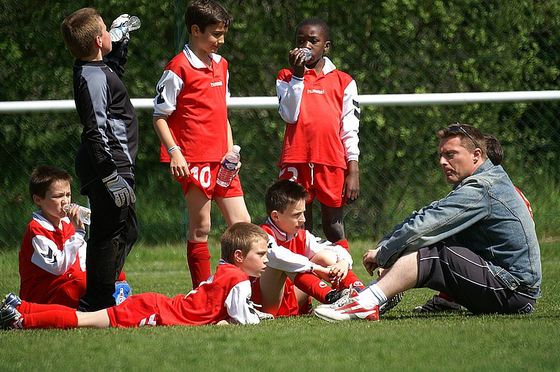 PICT9208.JPG - Causerie d'avant match chez les adversaires d'un jour.