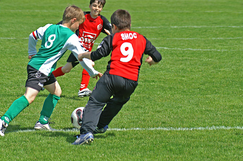 PICT9364.JPG - Axel fait bloc pendant qu'Hugo revient à la rescousse.